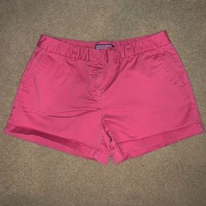 Vineyard Vines shorts!